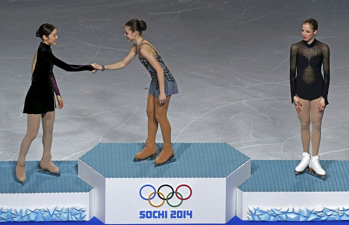 Adelina Sotnikova có huy chương vàng, Yuna Kim nhận huy chương bạc