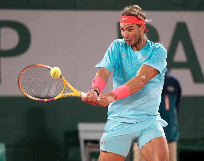 Rafael Nadal đã gạt bỏ những nghi ngờ về chấn thương để có trận ra quân tại Australian Open suôn sẻ với chiến thắng Laslo Djere