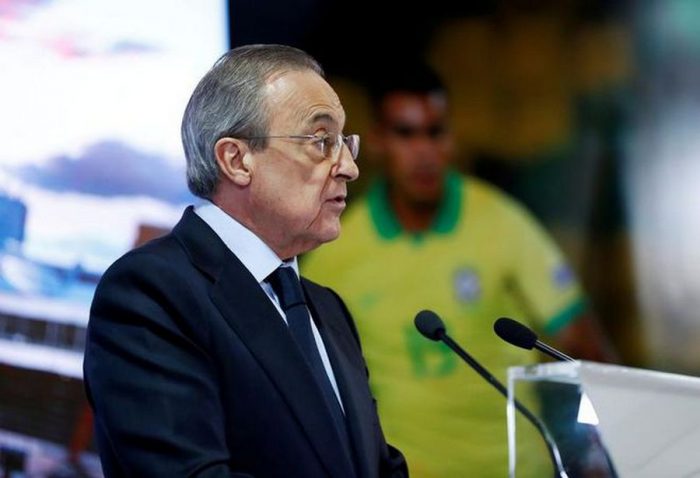 Giám đốc giải La Liga đã cáo buộc Chủ tịch FIFA đứng sau hậu thuẫn mọi chuyện.