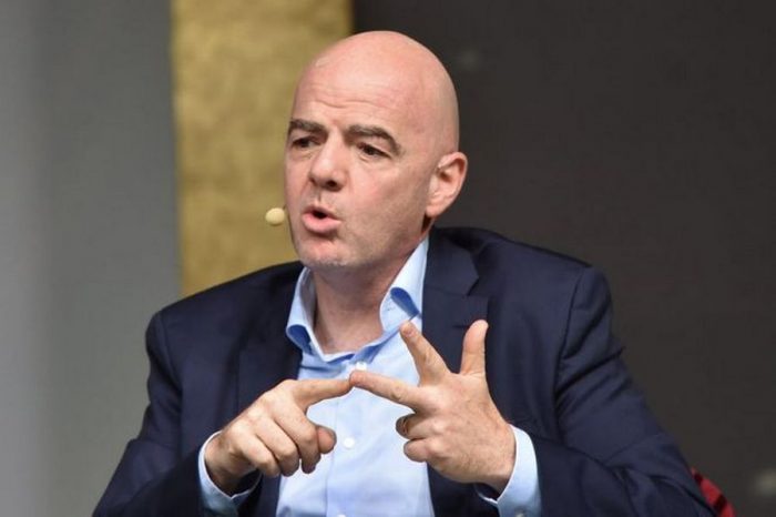 Chủ tịch FIFA bị tố hỗ trợ hình thành giải đấu ly khai ở châu Âu.