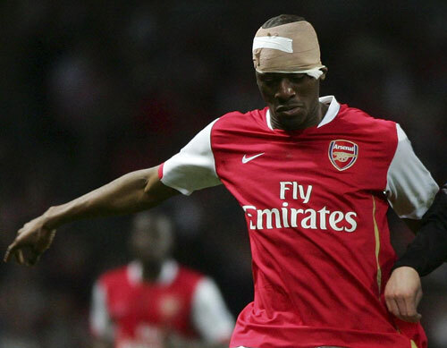 Các cầu thủ Arsenal chịu nhiều chấn thương trong quá trình thi đấu